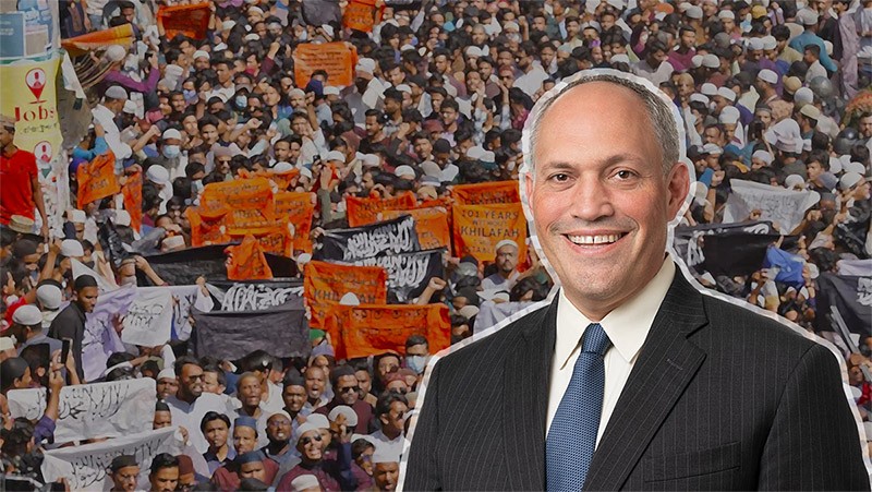 ড. ইউনুস প্রশাসনের বিরুদ্ধে মানবতাবিরোধী অপরাধের অভিযোগ আইসিসিতে প্রেরণ